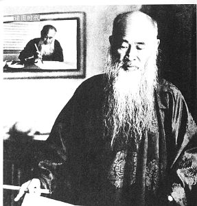 27. 1949�꣬�Ŵ�ǧ�Ӷ����ǵ������þӣ���˼��һ����ֿ����ÿ��һ�����ң���Ҫ�ռ�һ�������������Ȼ��װ���ŷ��д�ϡ�������չ�������Ŵ�ǧȥ��ʱ�����Ѿ�