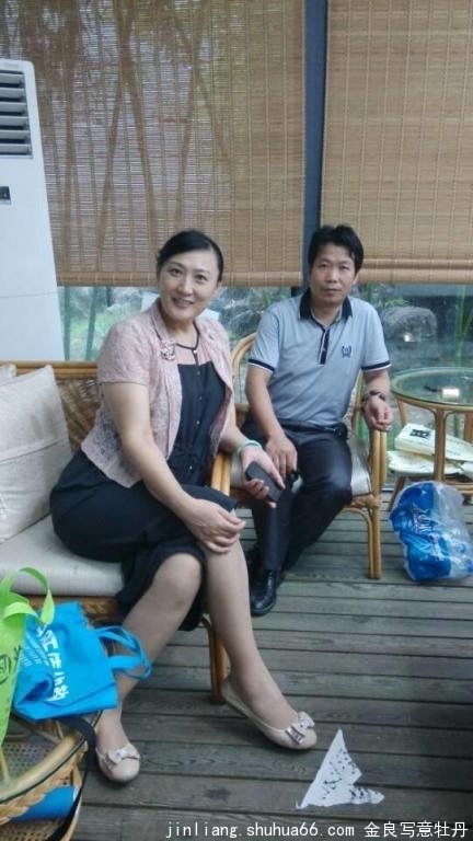 �μ��й������黭Ժ��Ʒչ����԰�ֵܽ��ù��������Ϸ�