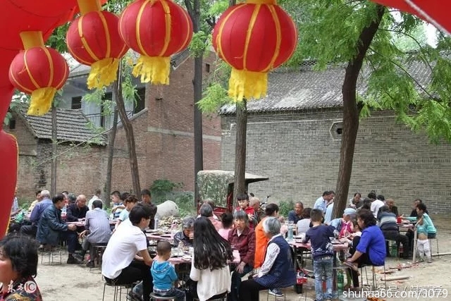 ������ǧ������������п���Ů��һ�ٷ�û���꣬���˺����뿪