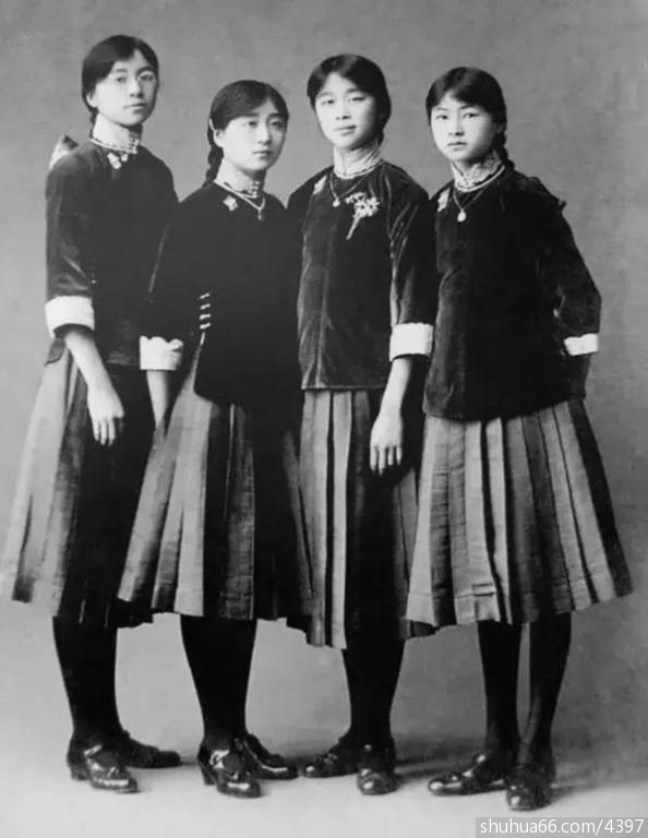 1916꣬12qֻһcÂAŮЌW(xu)УӰ