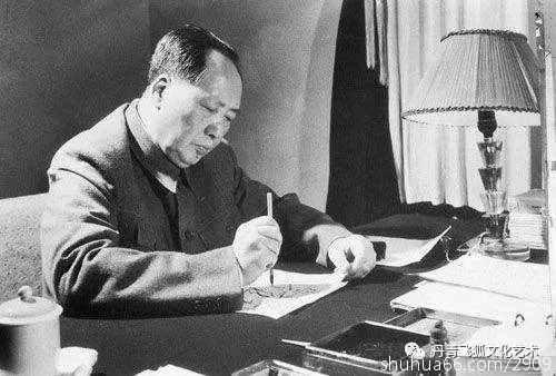 丹青飞狐打开问号:毛主席书法作品为何大都不盖印章?